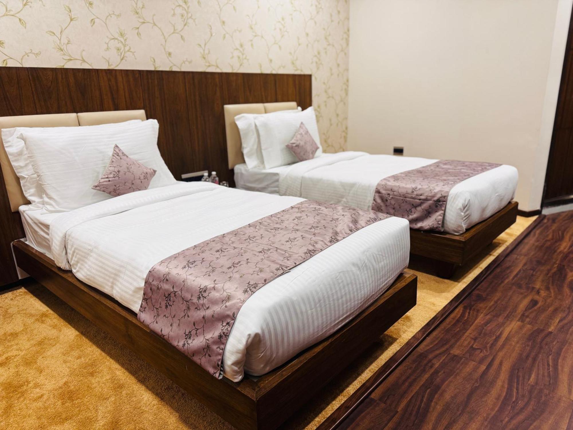 Pam Premium Hotel 巴罗达 外观 照片