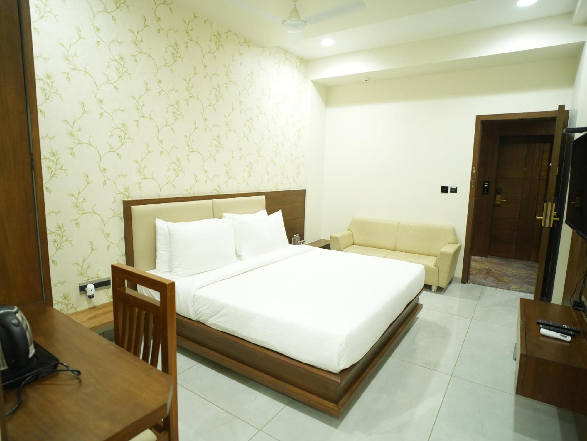 Pam Premium Hotel 巴罗达 外观 照片